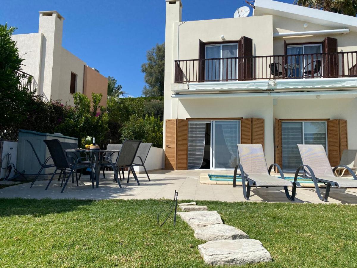 Amazing Front Line Villa In Coral Bay Pegeia Exterior foto